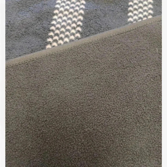 Nicole Miller Original Black Tan O/S Shall - Picture 6 of 7